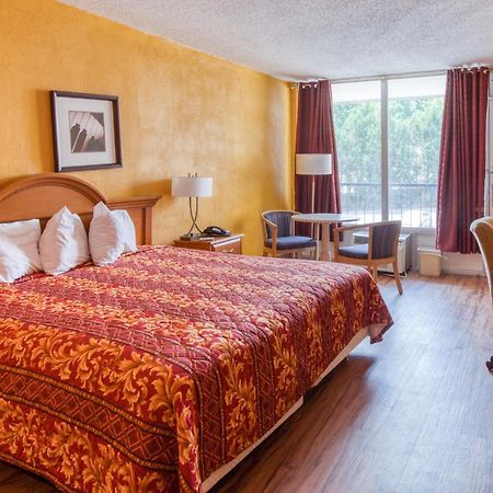 Budgetel Inn & Suites Forest Park Eksteriør bilde