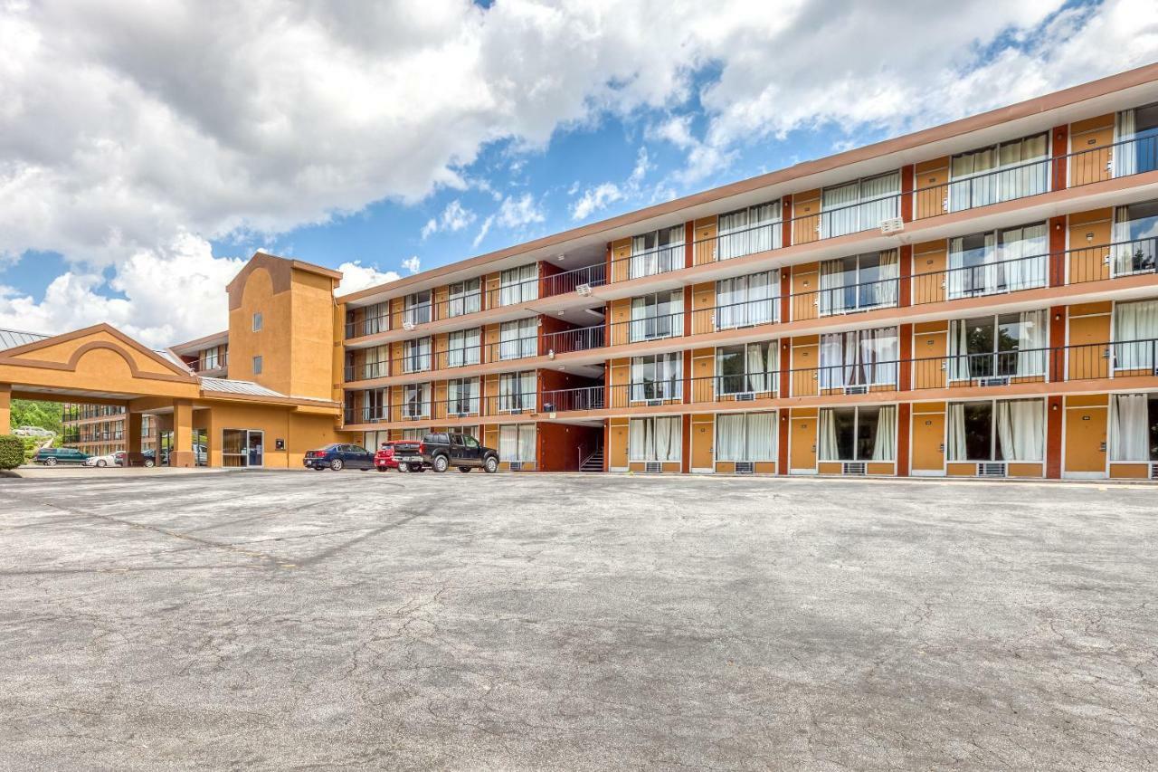 Budgetel Inn & Suites Forest Park Eksteriør bilde